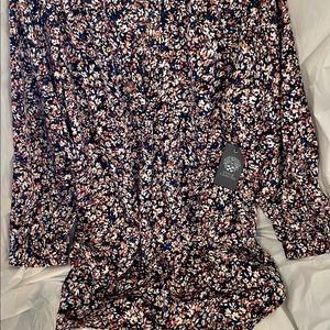 Vince Camuto Everley V-Neck Blouse NWT 1X